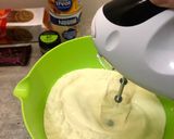 A picture of step 1 of Vanilla bean ice cream with ginger biscuits, caramel and chocolate.