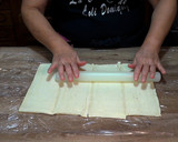 Foto del paso 7 de la receta: Tronco de Navidad de salmón en pan de molde