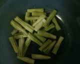 A picture of step 1 of Drumstick soup.