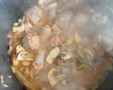 Foto del paso 4 de la receta: Fideos de Montaña con butifarra de calçots, champiñones, sobrasada y “camaiot”
