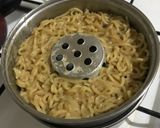 Foto langkah ke 2 dari resep Donat indomie.