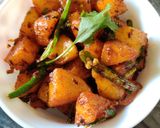 A picture of step 9 of Jeera Aloo (no boiled).