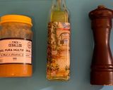 Foto del paso 1 de la receta: Bifecitos de cerdo caramelizados con miel y hierbas