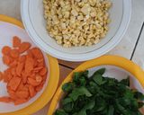 Foto langkah ke 1 dari resep Sayur Bening Katuk.