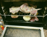 Foto del paso 2 de la receta: Conejo al horno con papas y acompañado con tallarines