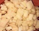 চিংড়ির বাটি চচ্চড়ি (Chingri r Bati Chochori recipe in Bengali) রেসিপির ধাপ 2 ছবি