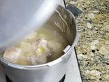 Mole verde con costillita de puerco
