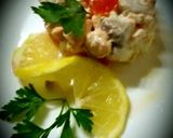 A picture of step 4 of Salmon tartare with diet cheeses, lemon, olive oil.