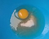 Foto langkah ke 1 dari resep Bolu Singkong Kukus.