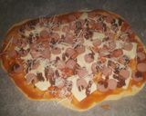 Foto del paso 1 de la receta: Pizza para niños de salchichas fácil, rápida y sencilla