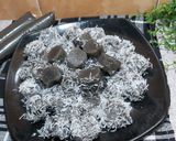Foto langkah ke 7 dari resep Kue ireng ireng simple tanpa arang/abu daun pisang.