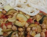 Une image de l'étape 1 de Poêlée légumes et pâtes de riz en assiette ou soupe.