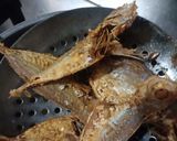 Foto langkah ke 1 dari resep Tumis ikan asin peda.