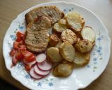 Szaftos sertéskaraj vele sült krumplival recept fázis 8 fotója
