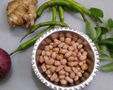 A picture of step 1 of Peanut kadi.