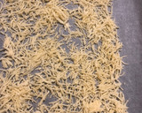 Foto del paso 2 de la receta: Crujiente de queso y cebolla