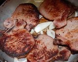 Foto del paso 3 de la receta: Chuletas a la naranja👩‍🍳