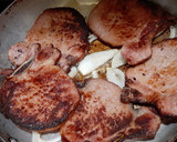 Foto del paso 3 de la receta: Chuletas a la naranja👩‍🍳