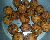 A picture of step 5 of Multigrain Balls.