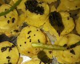A picture of step 4 of Rose baked dhokla.