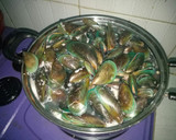 Foto langkah ke 1 dari resep Kerang saus padang.