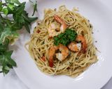 Foto langkah ke 6 dari resep Spicy Spaghetti Aglio olio with shrimp.