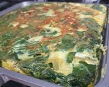 Foto del paso 2 de la receta: Tortilla de acelga, lomito y queso 🌿🥓🧀