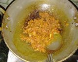 A picture of step 4 of Egg Gravy.