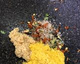 Foto del paso 2 de la receta: Salsa martajada con habanero deshidratado a la Sonorense