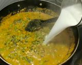 A picture of step 6 of Restaurant style methi matar malai.
