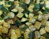 Foto del passaggio 1 della ricetta Cous cous alla curcuma con zucchine tonno e limone