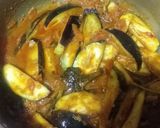 A picture of step 6 of Aloo baigan.