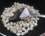 A picture of step 3 of Pan Roasted High Protein Namkeen.
