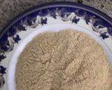 A picture of step 2 of Soyayen burode da kwai.