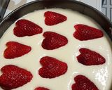 Hình bước làm 4 của món Bánh dâu pho mai kg dùng oven.