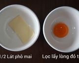 Hình bước làm 1 của món Lòng đỏ trứng gà cuộn phô mai