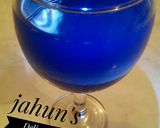 A picture of step 1 of Electric Blue Lemonade.