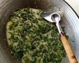 Foto langkah ke 4 dari resep Sayur daun singkong teri santan.