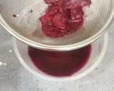 A picture of step 4 of Pomegranates Beetroot Juice.