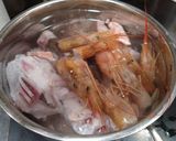 Foto del paso 5 de la receta Sopa de Rape, gambas y almejas