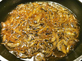 Tortilla de Patata cremosa con Cebolla caramelizada