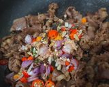 Foto langkah ke 4 dari resep Slice Beef Sambal Matah.