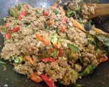 Foto langkah ke 5 dari resep Tongkol Suwir Pedas.