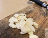 Foto langkah ke 8 dari resep Saikoro Beef Rice Bowl with Omelette.