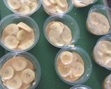 A picture of step 4 of Banofee caramel cups.