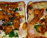 A picture of step 6 of Chicken Bread pizza.