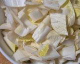 Une image de l'étape 1 de Gratin d'endives sauce roquefort 😀.