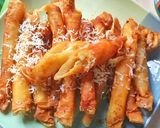 Foto langkah ke 3 dari resep Lumpia pisang keju.