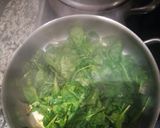 Foto del paso 1 de la receta: Merluza en salsa de espinaca y cúrcuma