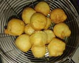 Foto langkah ke 5 dari resep Donat Malas.